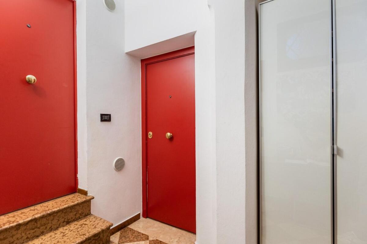 Monolocale Sui Tetti Di Bologna - Via Indipendenza Apartment Exterior foto
