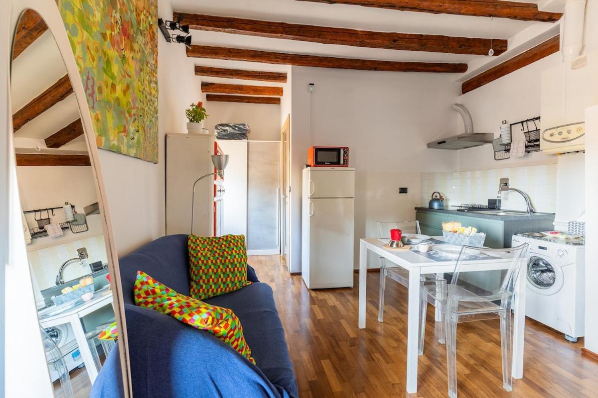 Monolocale Sui Tetti Di Bologna - Via Indipendenza Apartment Exterior foto
